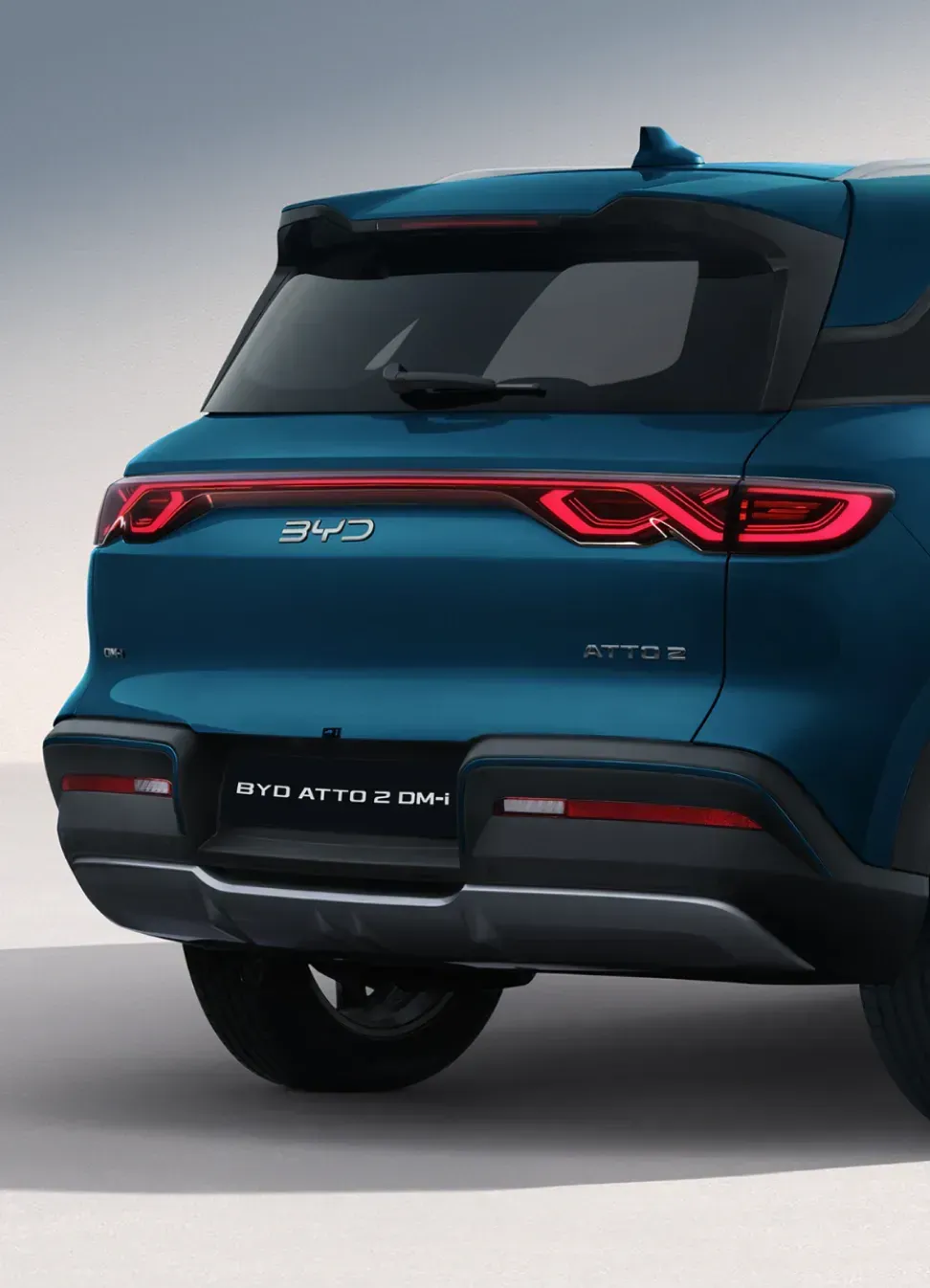 Heck des BYD Atto 2 DM-i mit Schriftzug